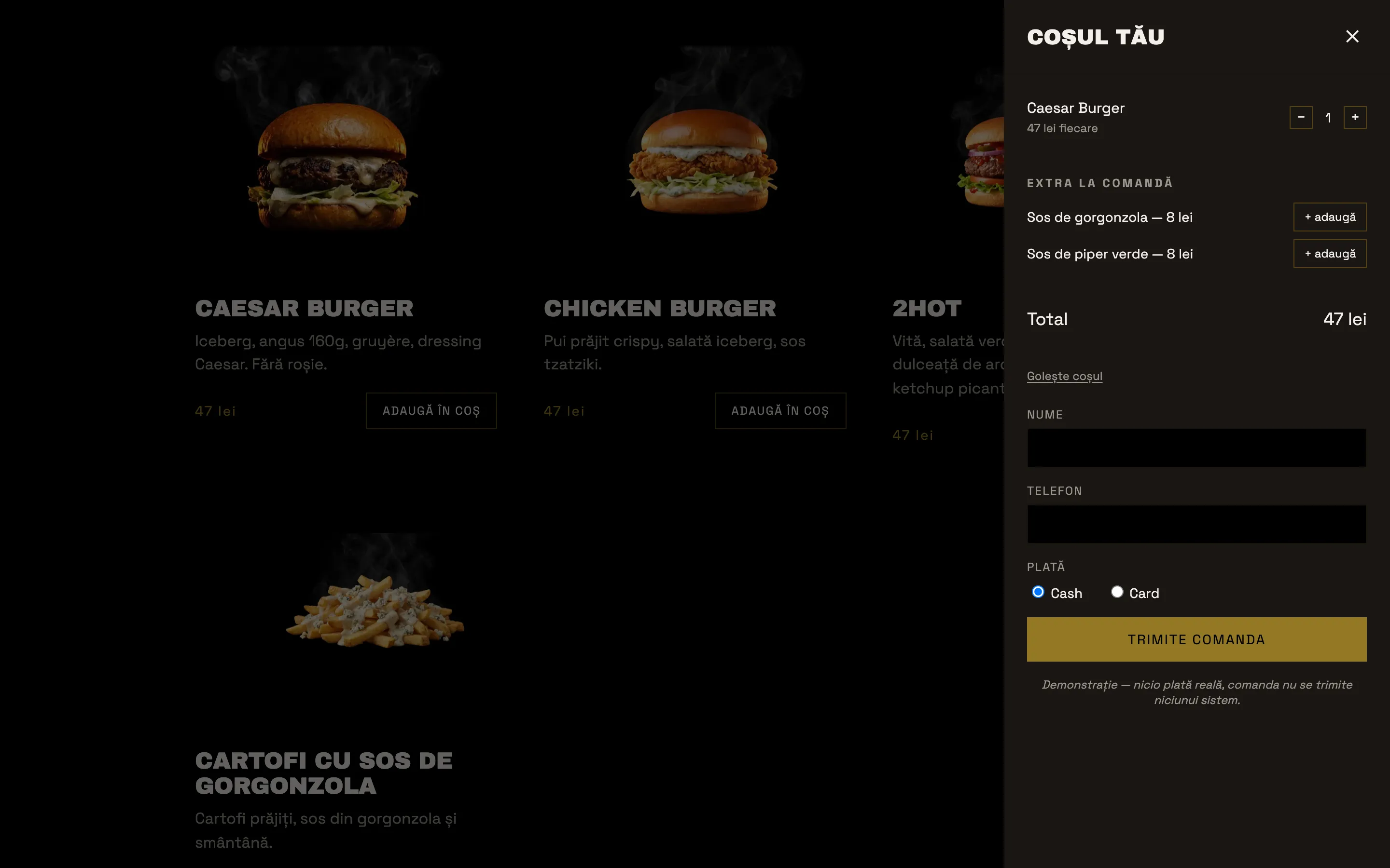 Detaliu din site: panoul de comandă deschis, cu produsul, totalul și formularul